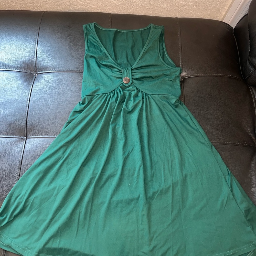 Elegant Green Sleeveless Dress
